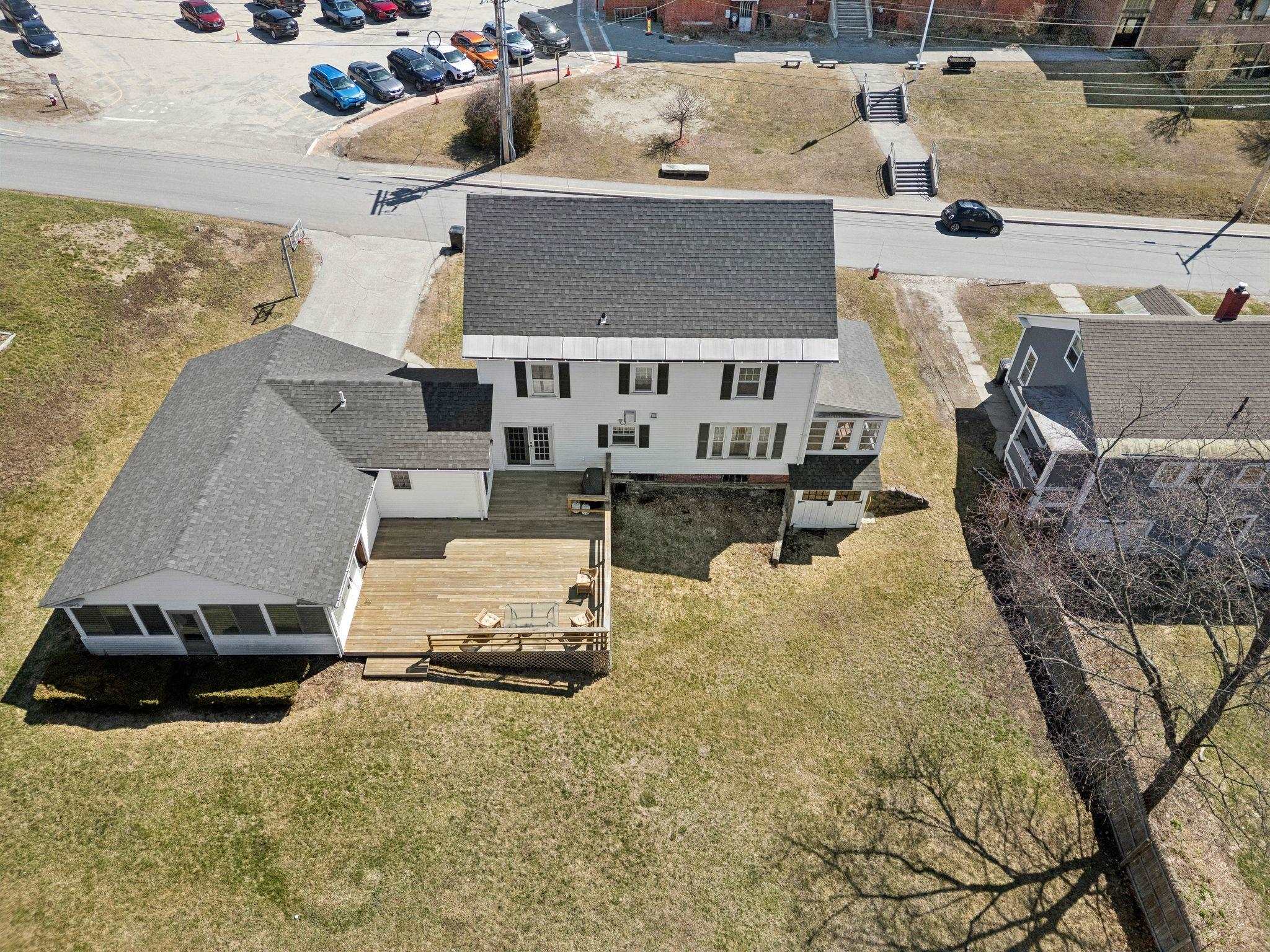 20 School Street Newport, NH 03773 - Photo 4 of 36