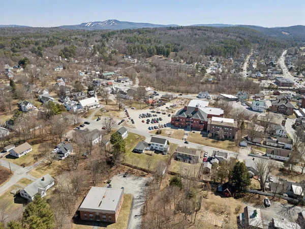 $395,000 | 20 School Street, Newport, NH 03773