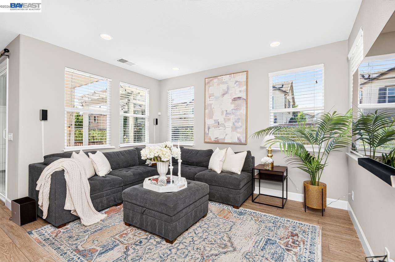 205 Stratus Common Livermore, CA 94550 - Photo 6 of 38