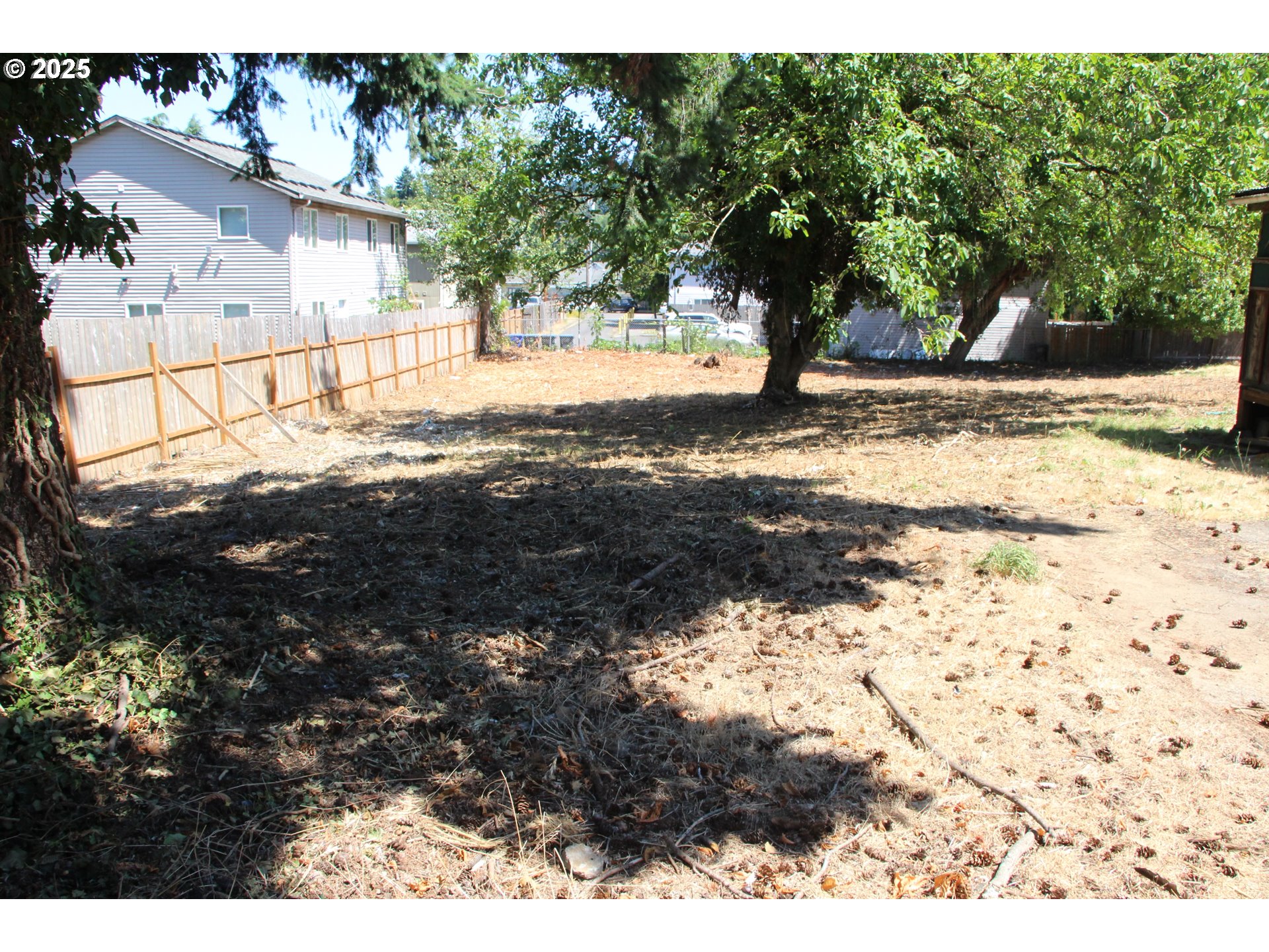 Southeast 87th Avenue Portland, OR 97266 - Photo 11 of 17 a view of a backyard of the house