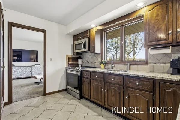 $1,300,000 | 19094 Walden Drive, Spring Lake, MI 49456