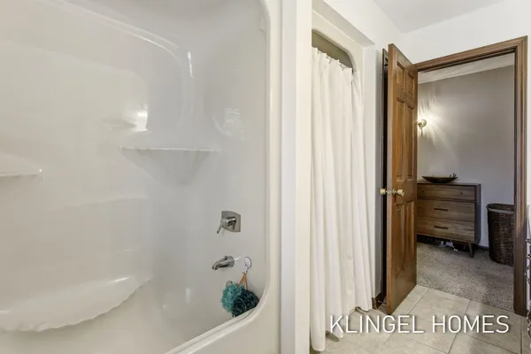 $1,300,000 | 19094 Walden Drive, Spring Lake, MI 49456