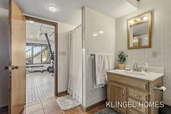 $1,300,000 | 19094 Walden Drive, Spring Lake, MI 49456