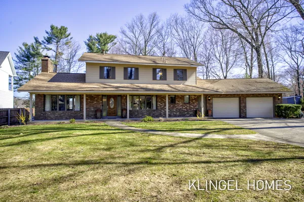 $1,300,000 | 19094 Walden Drive, Spring Lake, MI 49456