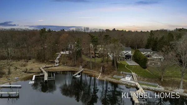 $1,300,000 | 19094 Walden Drive, Spring Lake, MI 49456