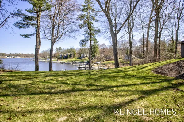 $1,300,000 | 19094 Walden Drive, Spring Lake, MI 49456