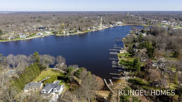 $1,300,000 | 19094 Walden Drive, Spring Lake, MI 49456