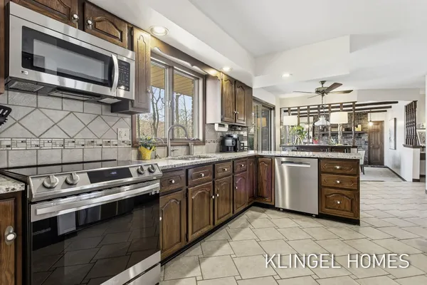 $1,300,000 | 19094 Walden Drive, Spring Lake, MI 49456