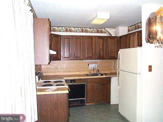 37 Island Road Levittown, PA 19057 - Photo 2 of 6 Gallery Image 2