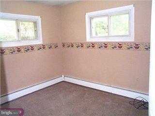 37 Island Road Levittown, PA 19057 - Photo 5 of 6 Gallery Image 5