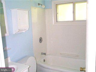 37 Island Road Levittown, PA 19057 - Photo 6 of 6 Gallery Image 6