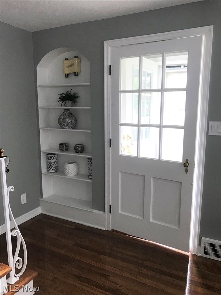1748 Oakmount Road South Euclid, OH 44121 - Photo 6 of 17