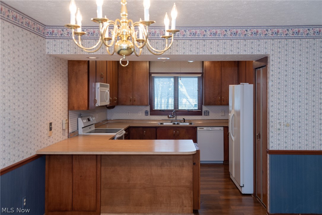 171 Granger Road, Unit 155 Medina, OH 44256 - Photo 3 of 24 Kitchen