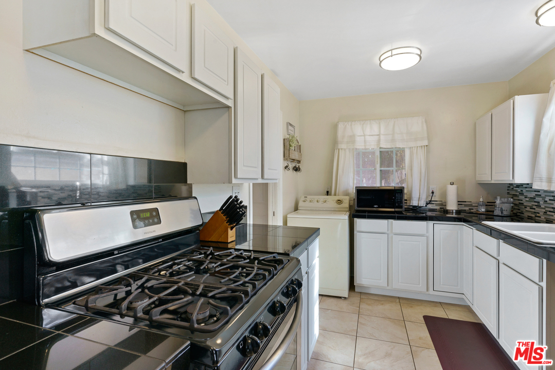 6301 Rahn Avenue Long Beach, CA 90805 - Photo 5 of 26 Gallery Image 5