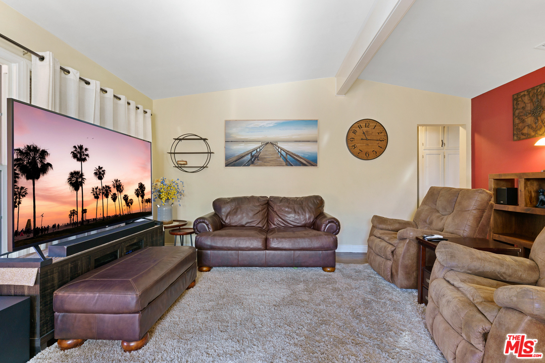6301 Rahn Avenue Long Beach, CA 90805 - Photo 9 of 26 Gallery Image 9