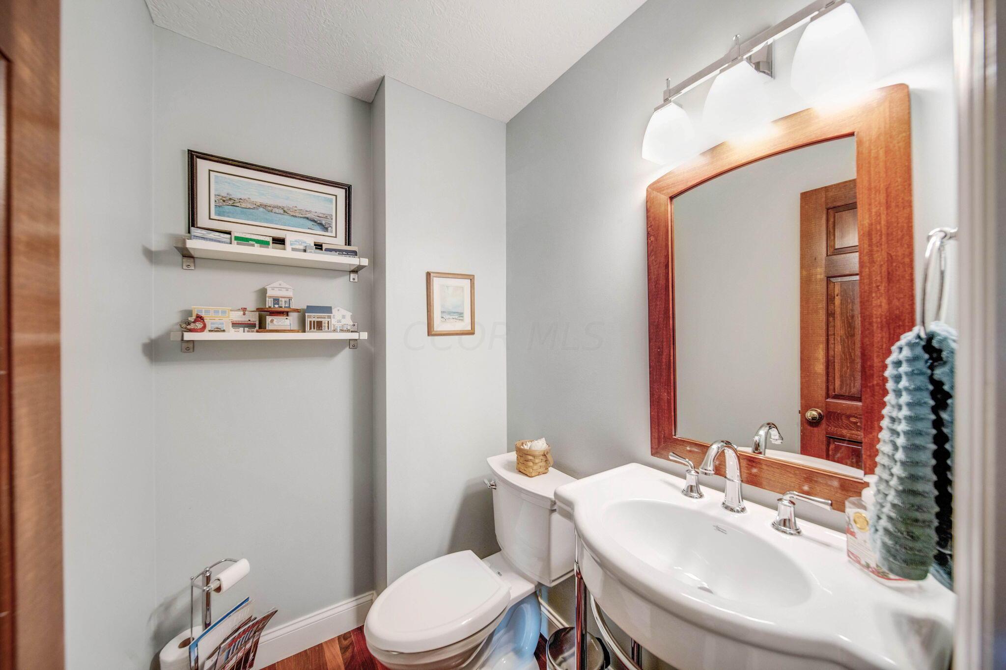 3377 River Narrows Road Hilliard, OH 43026 - Photo 19 of 94 Half Bathroom (1st Floor)