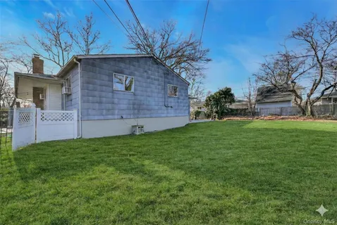 $669,000 | 133 Wolf Hill Road, Huntington Station, NY 11746