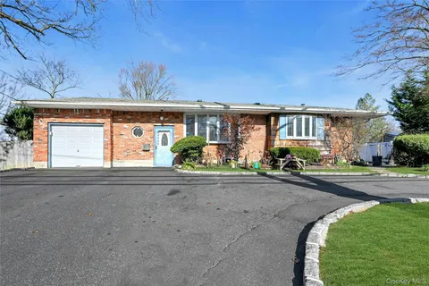 $669,000 | 133 Wolf Hill Road, Huntington Station, NY 11746