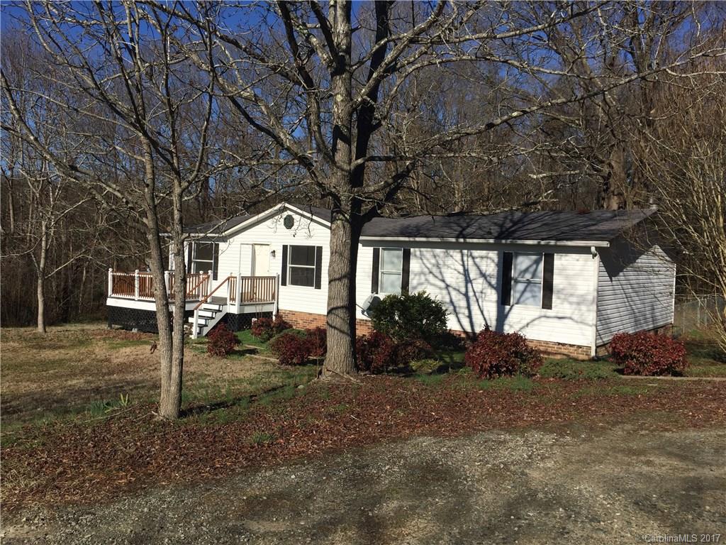 136 Morrison Road Mocksville, NC 27028 - Photo 1 of 14 a front view of a house with garden