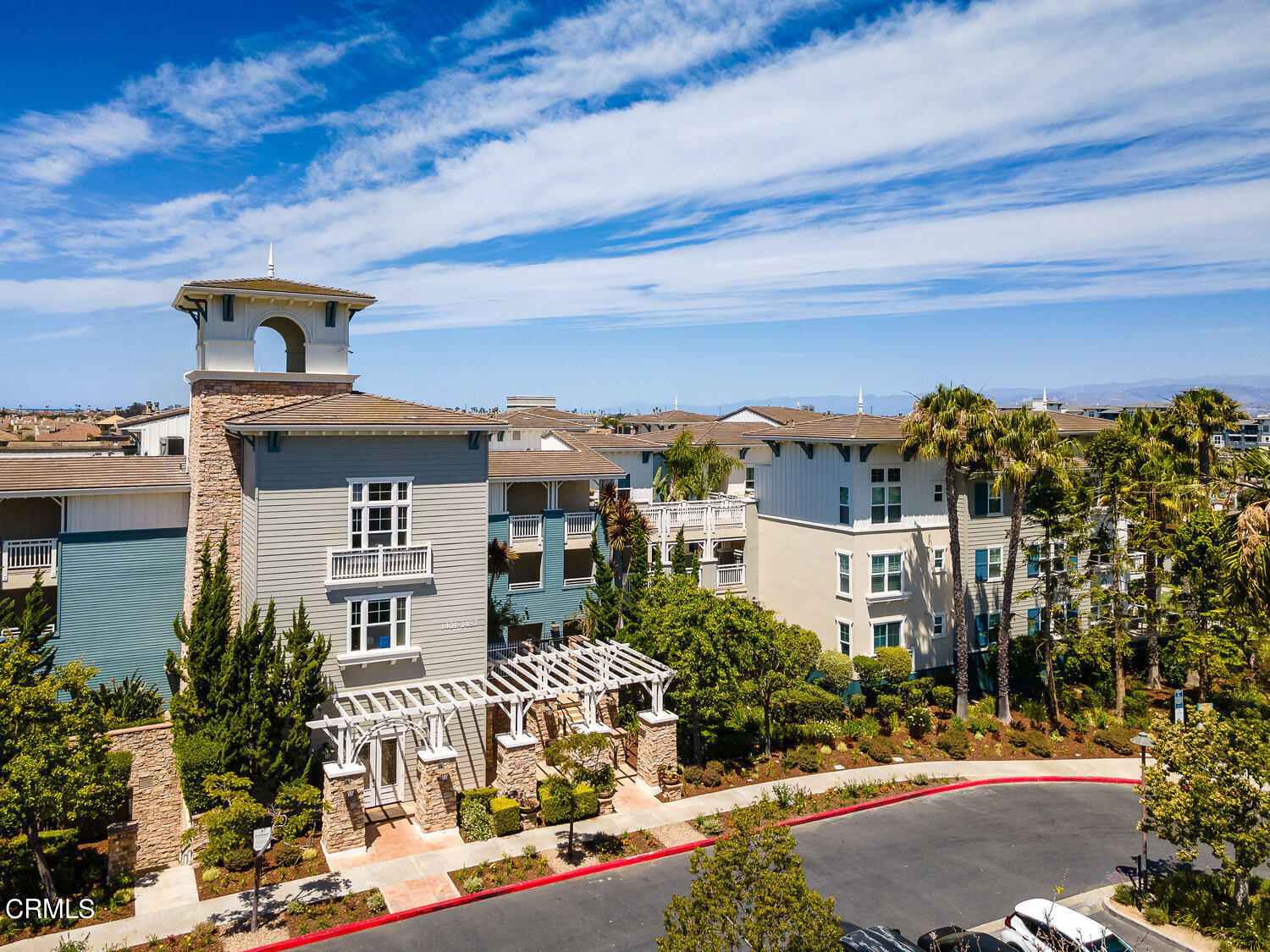 1481 Windshore Way Oxnard, CA 93035 - Photo 26 of 31 a front view of a house with a yard