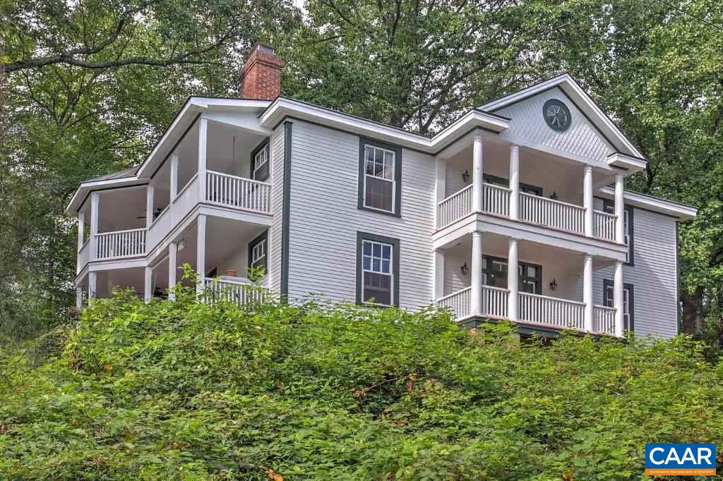 528 Top Ridge Road Stanardsville, VA 22973 - Photo 1 of 45 a front view of a house with a yard