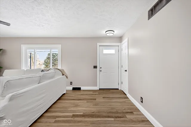 $310,000 | 105 East North Street, Rossville, IN 46065