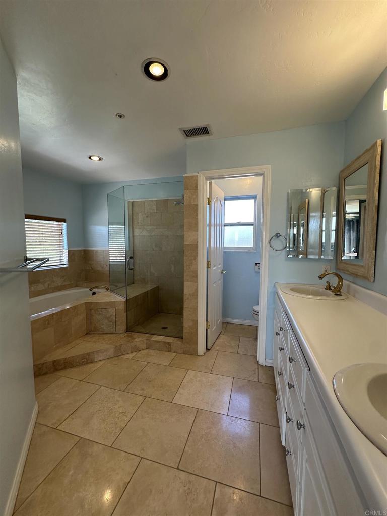945 Deodar Road Escondido, CA 92026 - Photo 11 of 17