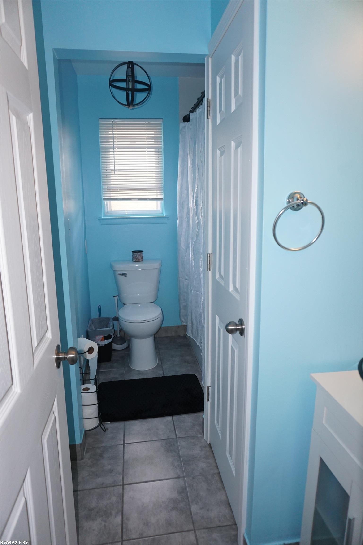 29249 Hayes Road, Unit J 10 Warren, MI 48088 - Photo 25 of 34