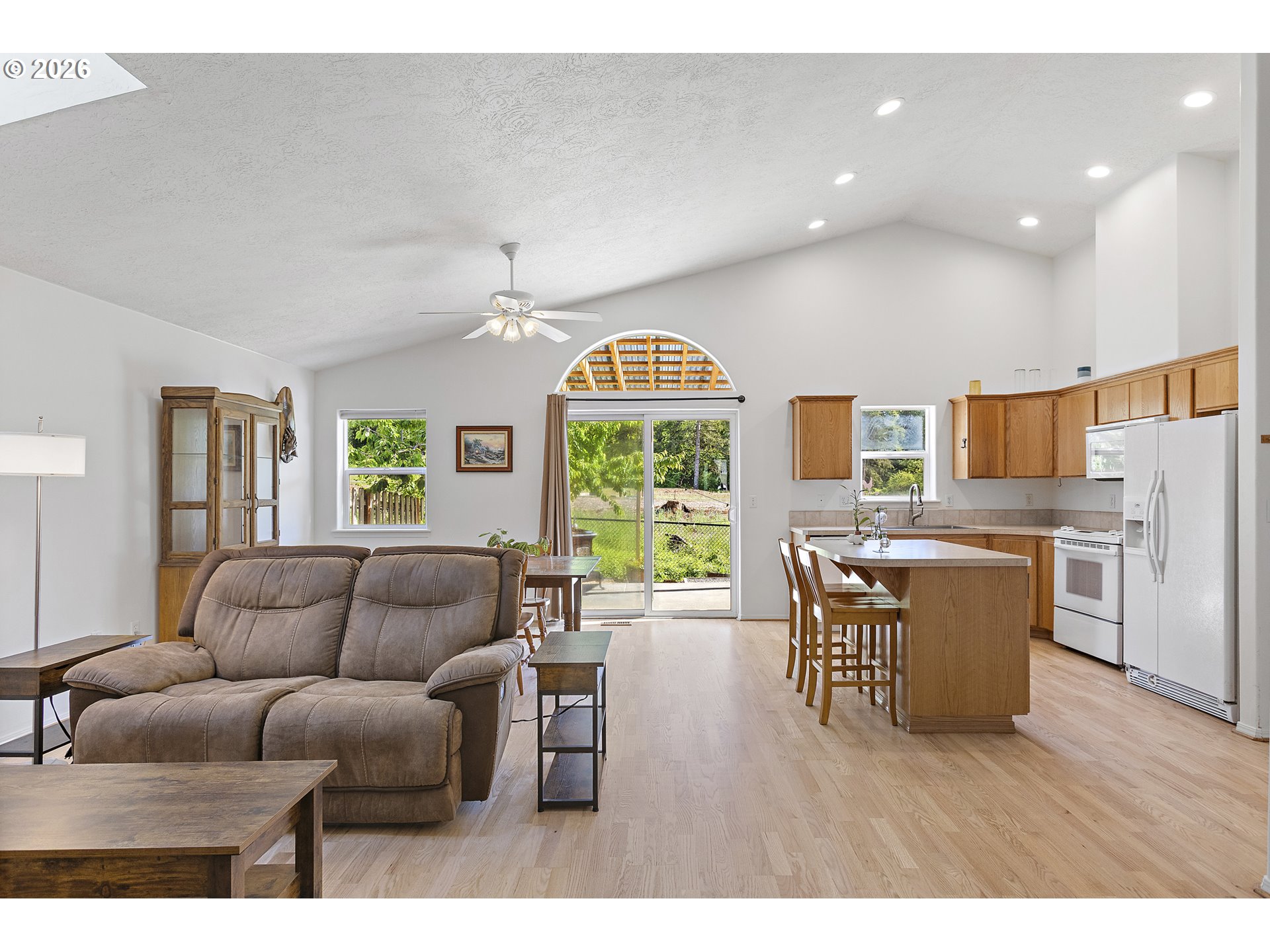 38984 Jerger Street Sandy, OR 97055 - Photo 9 of 25 Great Room