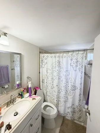 $2,200 | 5290 West 21st Court, Unit 301, Hialeah, FL 33016