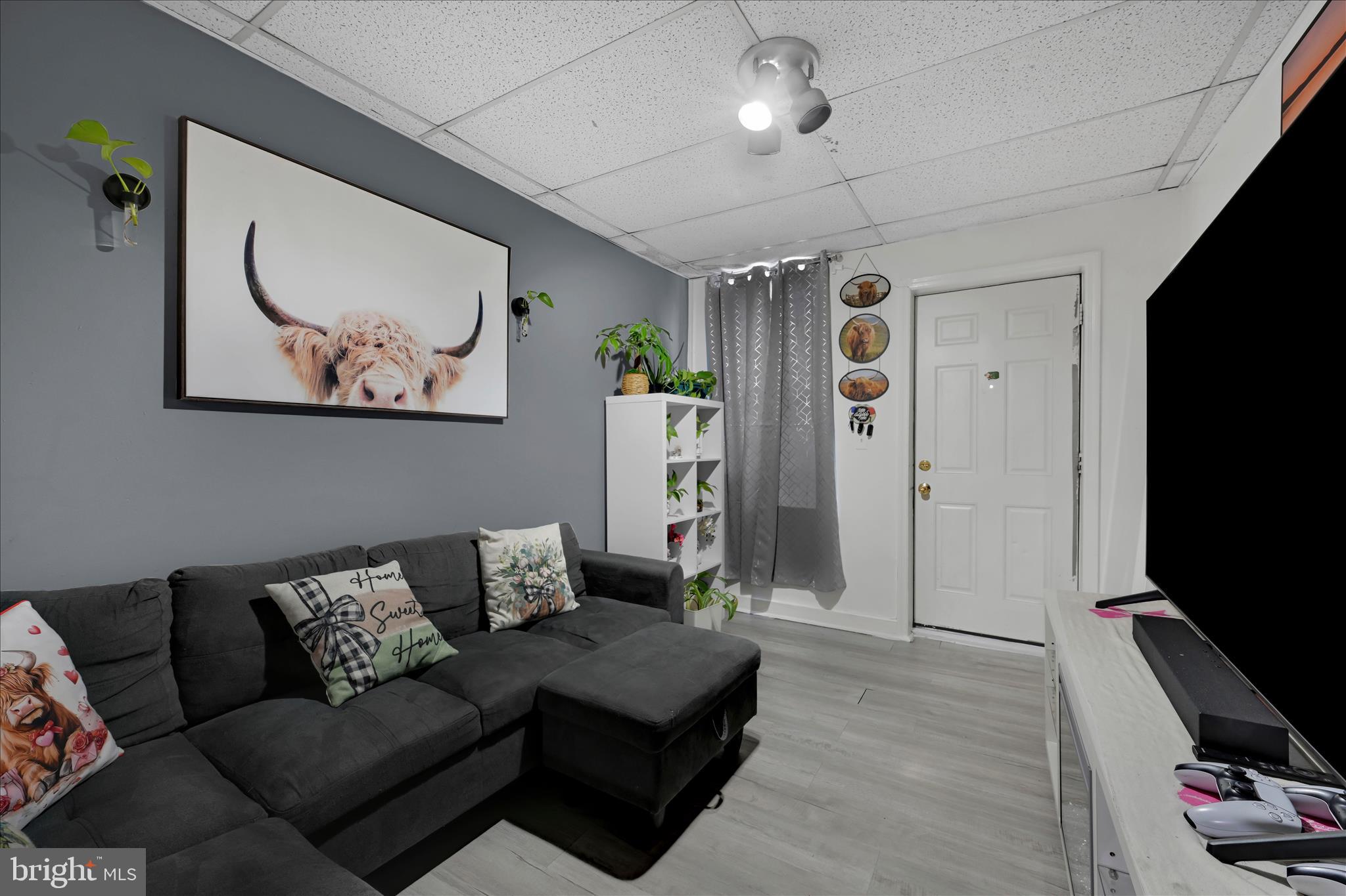 431 Cedar Street Reading, PA 19601 - Photo 4 of 23 Living Area