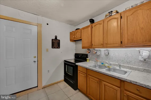 $114,900 | 431 Cedar Street, Reading, PA 19601