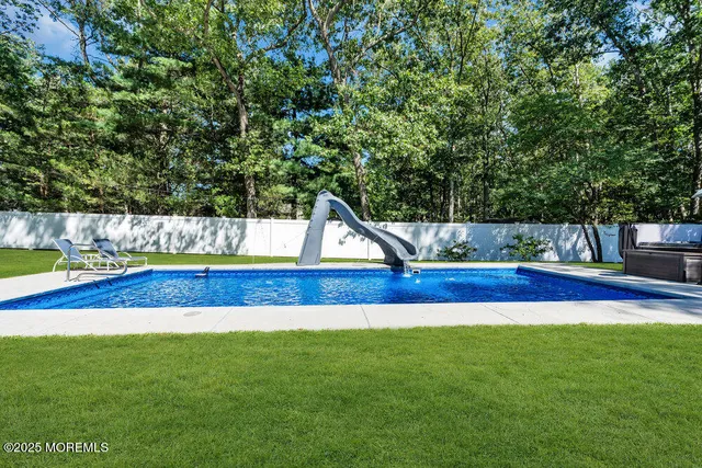 $969,000 | 225 East Bird Village Road, Jackson, NJ 08527