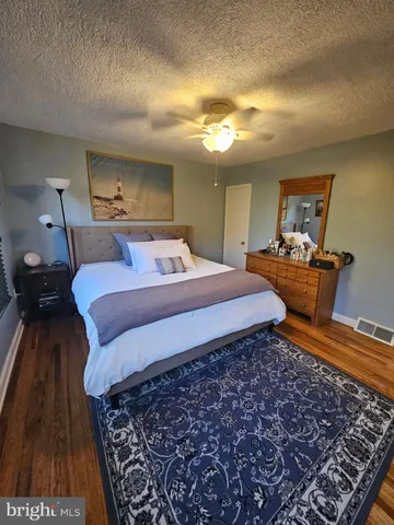 $2,400 | 5860 Magdalena Street, Philadelphia, PA 19128