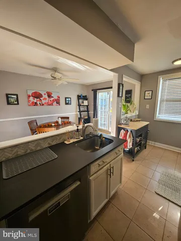 $2,400 | 5860 Magdalena Street, Philadelphia, PA 19128