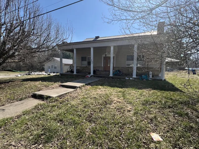 $300,000 | 355 Mayland Loop, Crossville, TN 38571