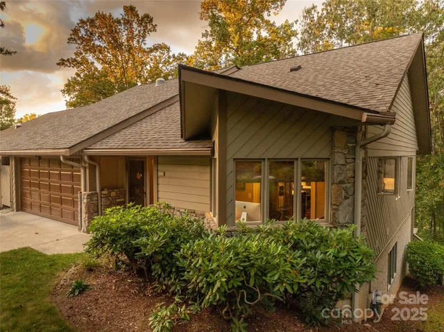 $765,000 | 1302 Timber Trail, Asheville, NC 28804