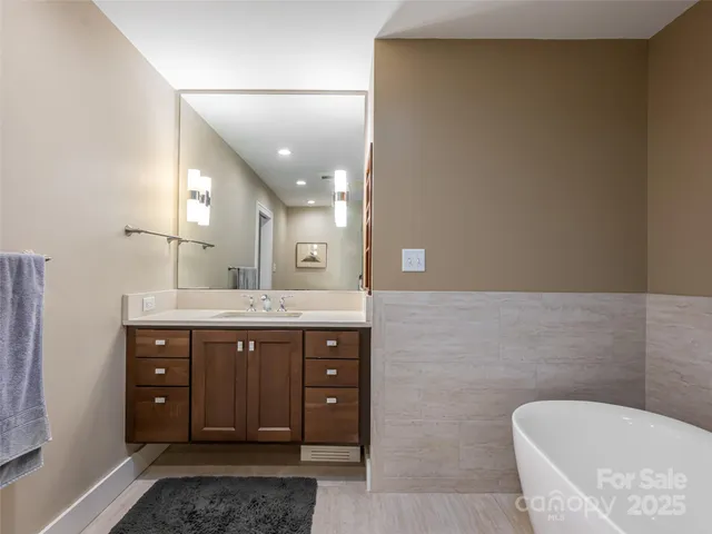 $765,000 | 1302 Timber Trail, Asheville, NC 28804