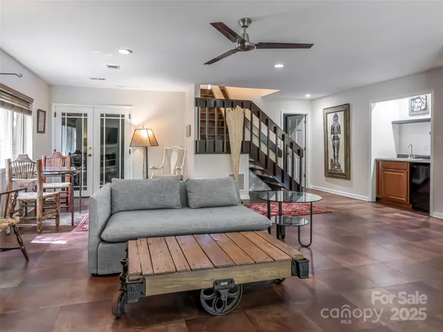 $765,000 | 1302 Timber Trail, Asheville, NC 28804