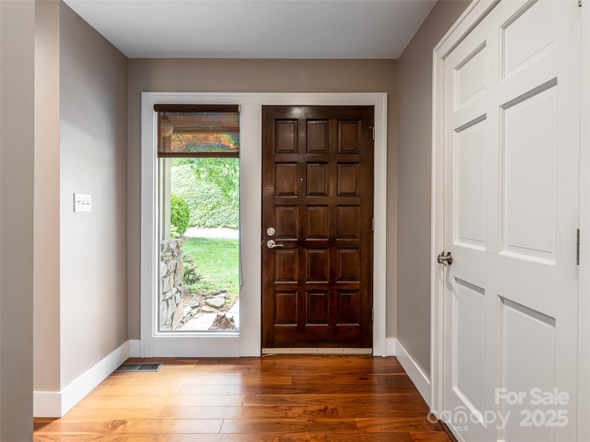 1302 Timber Trail Asheville, NC 28804 - Photo 4 of 36