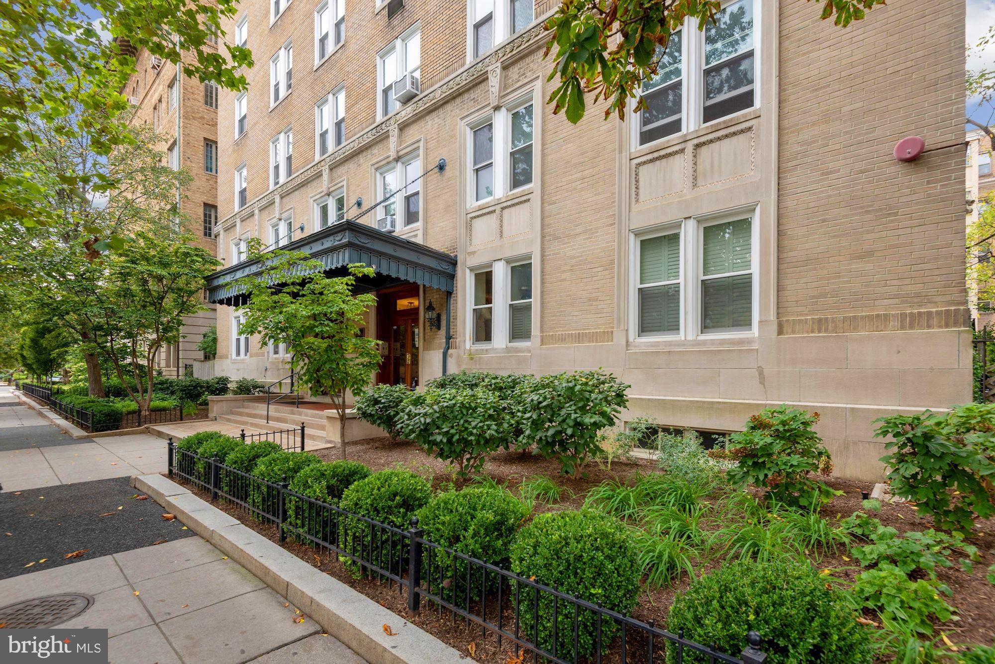 1901 Columbia Road Northwest, Unit 204 Washington, DC 20009 - Photo 21 of 24 Montello