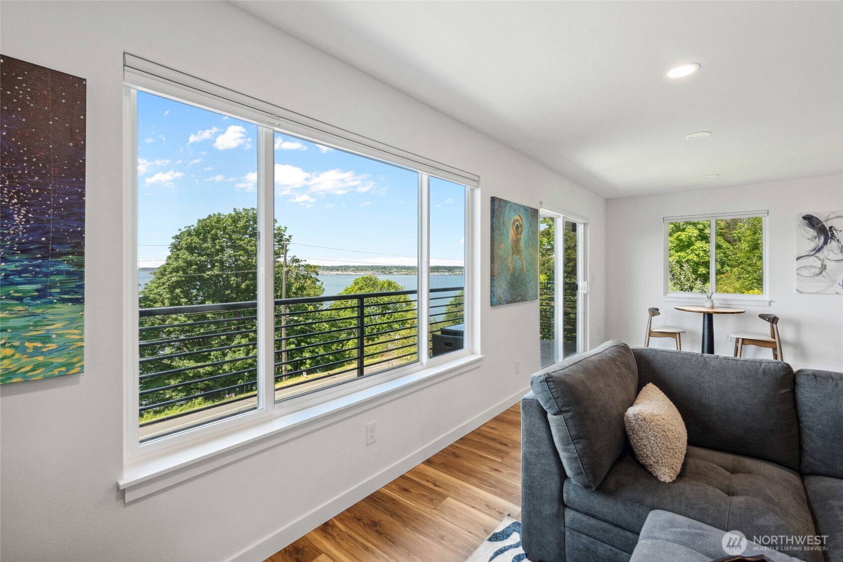 201 South State Street, Unit B Bellingham, WA 98225 - Photo 10 of 40 a living room with furniture and a large window