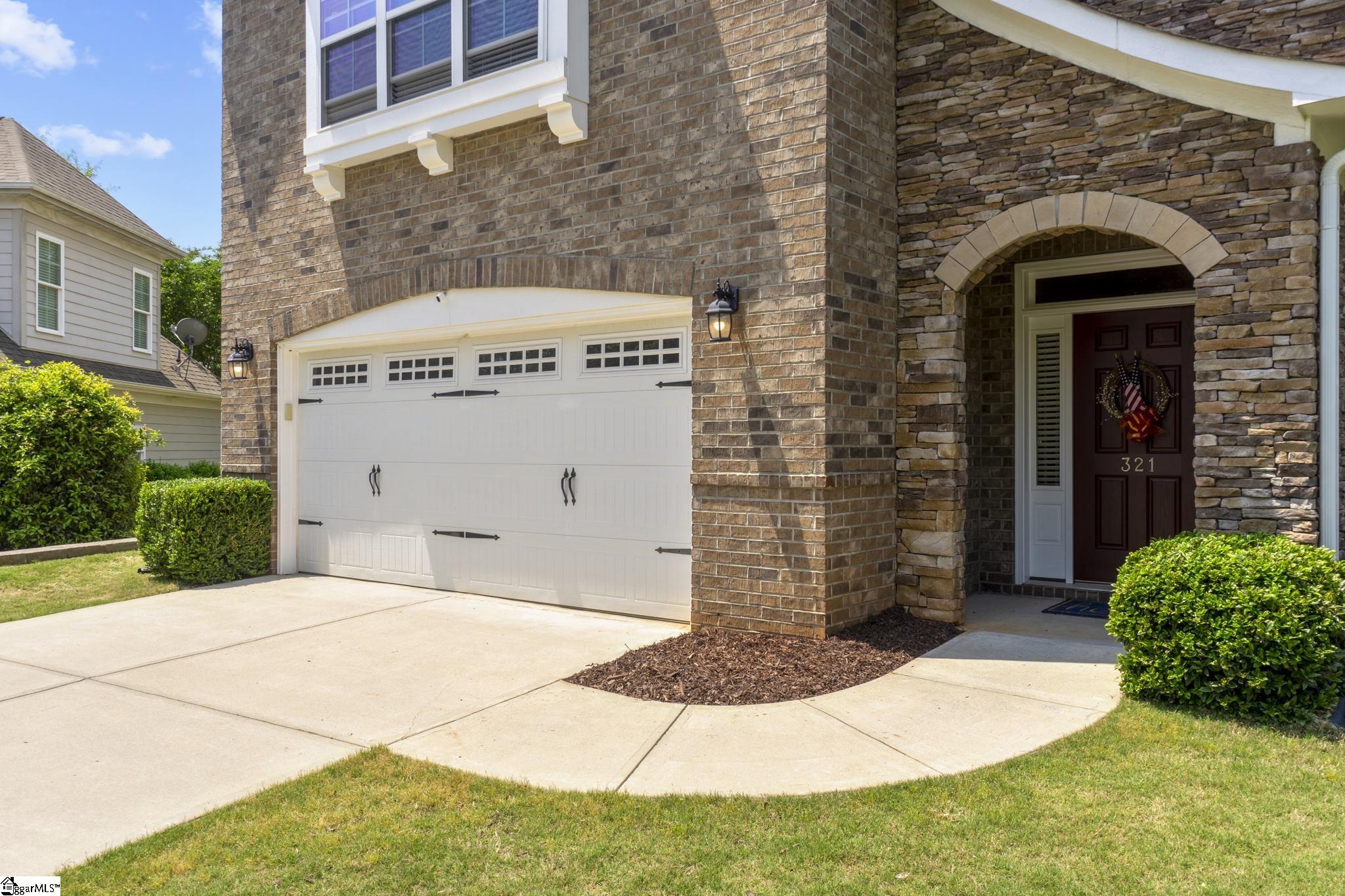 321 Aleutian Way Fountain Inn, SC 29644 - Photo 3 of 33 Gallery Image 3