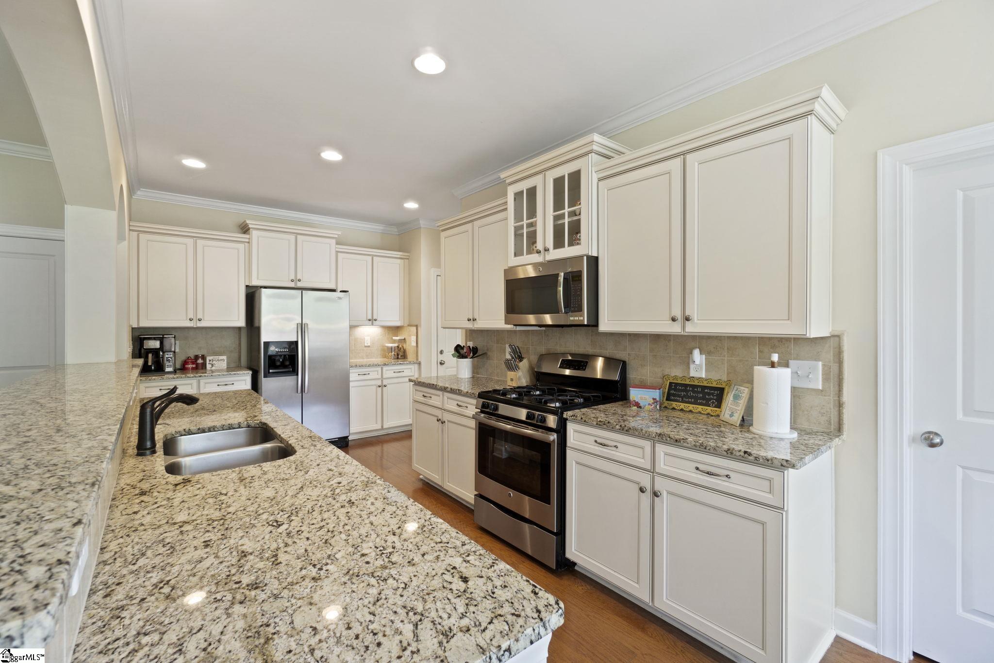 321 Aleutian Way Fountain Inn, SC 29644 - Photo 7 of 33 Gallery Image 7