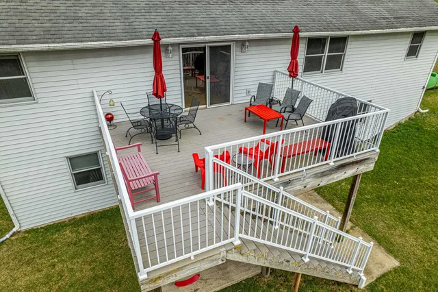 $799,000 | 5995 Section Line Road, Dodgeville, WI 53533