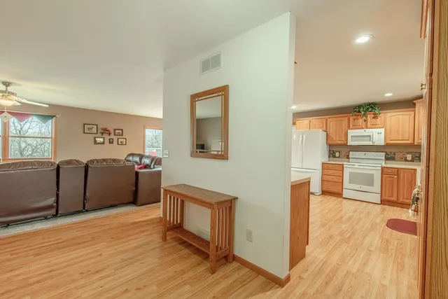 $799,000 | 5995 Section Line Road, Dodgeville, WI 53533