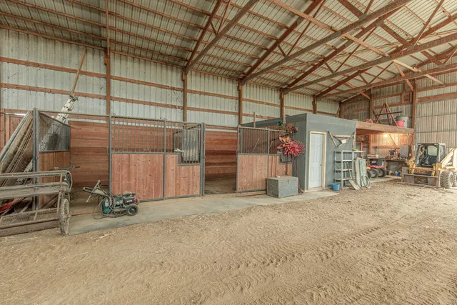 $799,000 | 5995 Section Line Road, Dodgeville, WI 53533