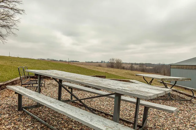 $799,000 | 5995 Section Line Road, Dodgeville, WI 53533