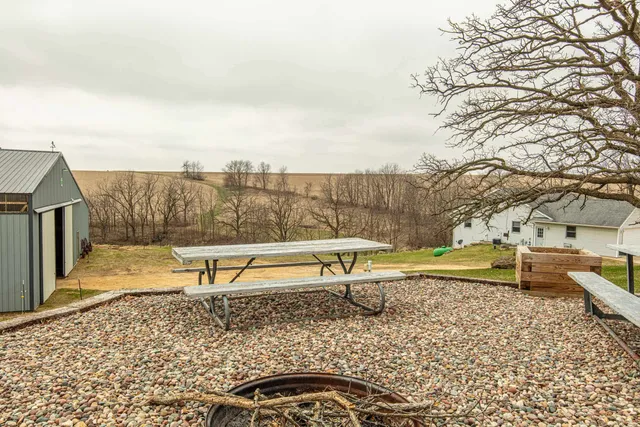 $799,000 | 5995 Section Line Road, Dodgeville, WI 53533