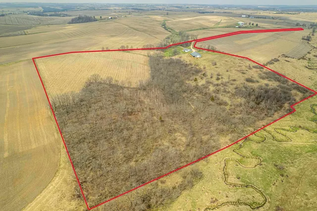 $799,000 | 5995 Section Line Road, Dodgeville, WI 53533